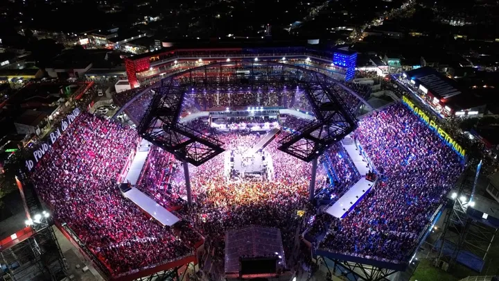 Com público recorde, Festa dos Visitantes reúne mais de 35 mil pessoas no Bumbódromo